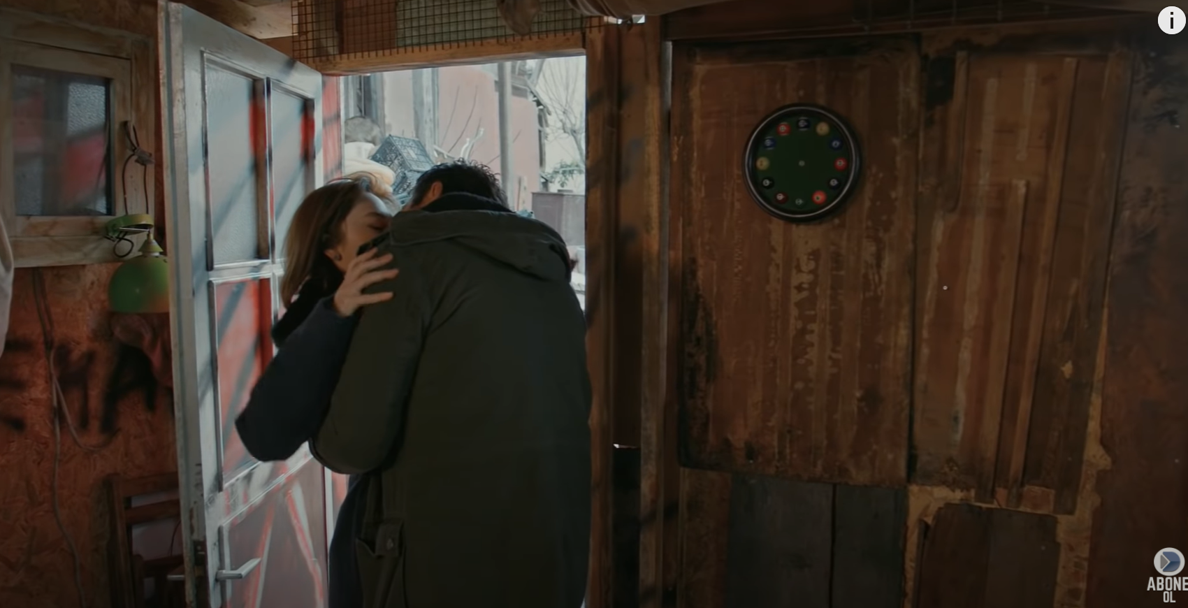 Cemre Kissing Ozan